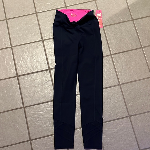 Lilly Pulitzer. Luxletic Leggings True Navy - Picture 10 of 11